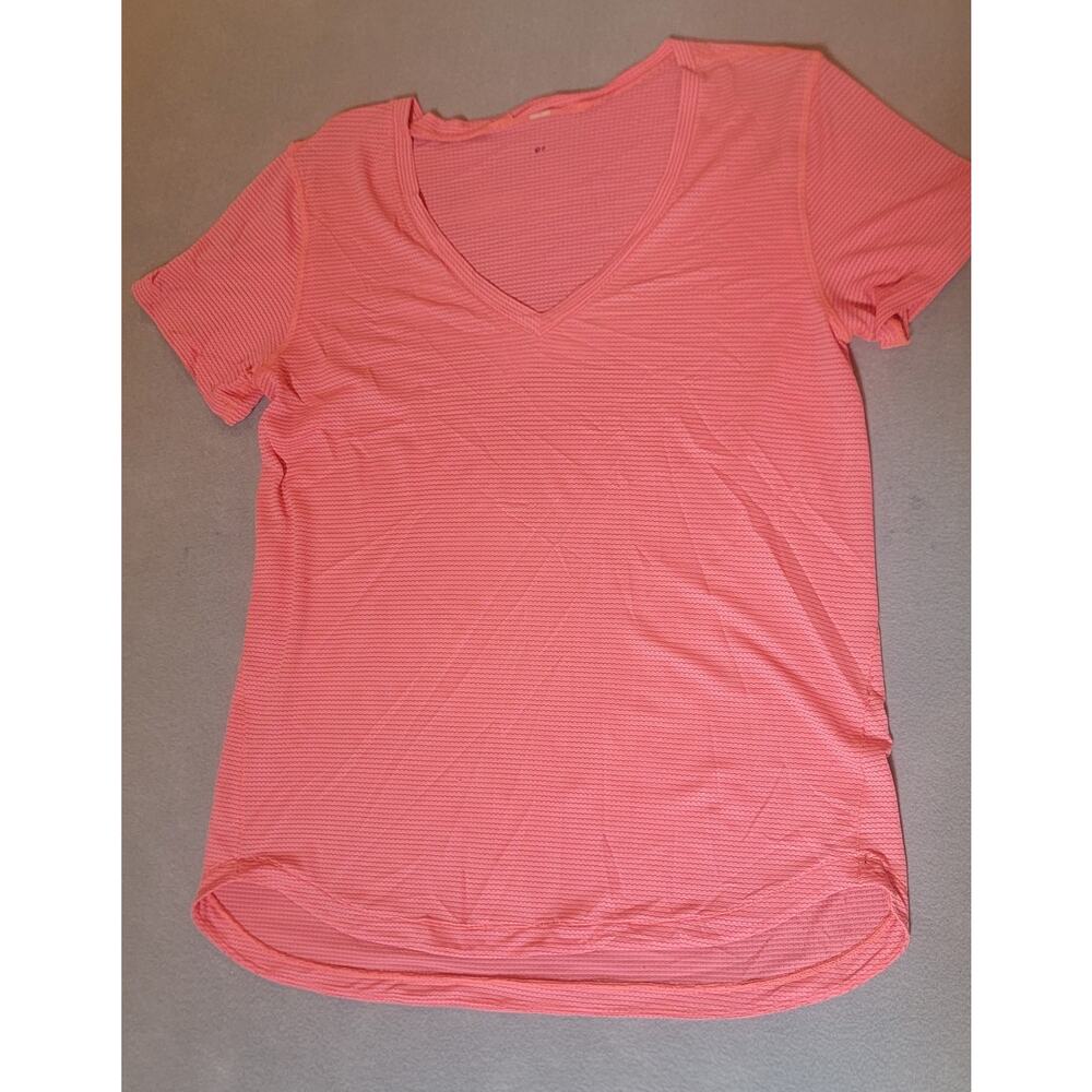Lululemon Love Tee V-Neck Short Sleeve Coral - Size 8 (Est.)